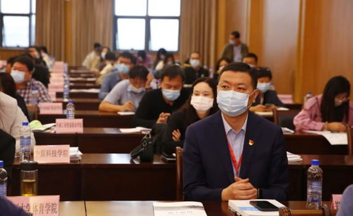 學(xué)籍學(xué)歷無小事，信息咨詢班為大學(xué)生精準(zhǔn)導(dǎo)航